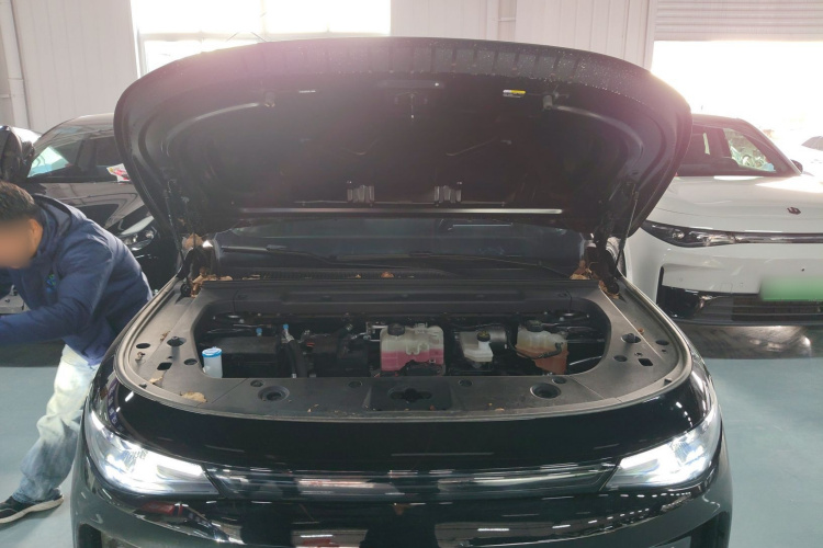 零跑汽车 零跑C10 2024款 530智享版机舱底盘24