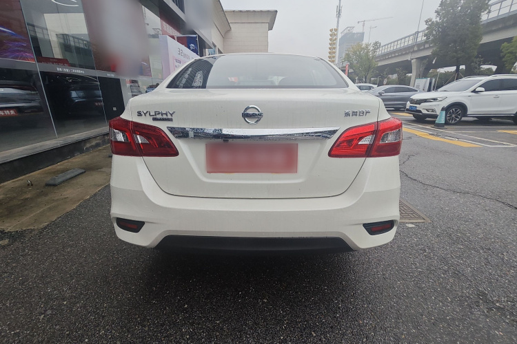 日产 轩逸 2024款 经典 1.6XE CVT舒适版车身外观6003