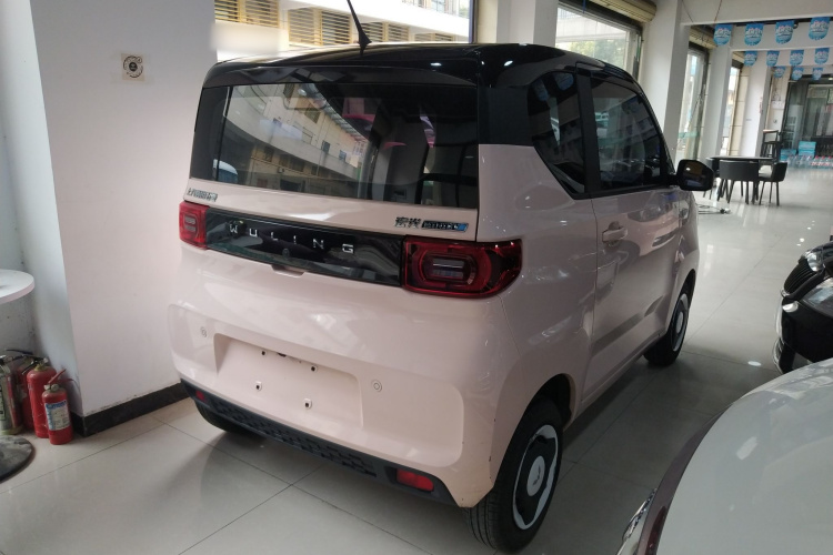 五菱汽车 宏光MINIEV 2022款 马卡龙臻享款 三元锂车身外观6005