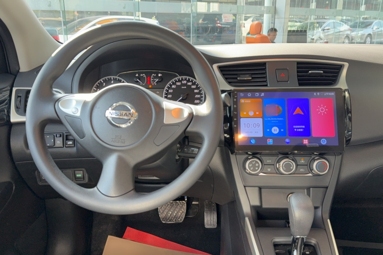 日产 轩逸 2024款 改款三 经典 1.6XE CVT舒适版中控内饰7003