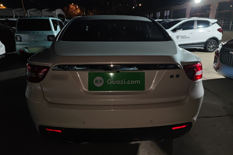 吉利汽车 博瑞 2015款 1.8T 旗舰型车身外观6
