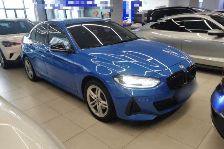 宝马1系 2021款 改款 120i M运动曜夜版车身外观3