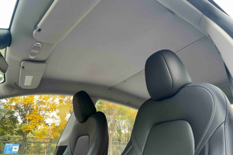 特斯拉 Model Y 2022款 改款 后轮驱动版中控内饰7011