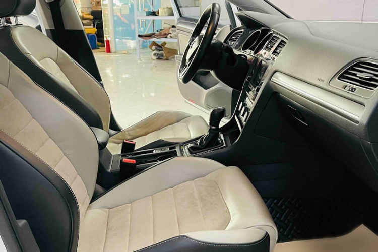 大众 高尔夫 2017款 230TSI 自动豪华百万辆纪念版中控内饰7003