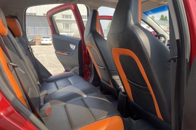 吉利汽车 远景X1 2017款 1.3L 自动玩家版中控内饰7005