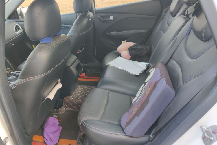 菲亚特 菲翔 2015款 1.4T 自动尊享版中控内饰21