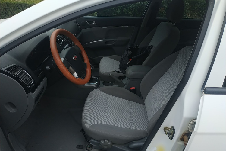 吉利汽车 经典帝豪 2013款 三厢 1.5L 手动进取型中控内饰19