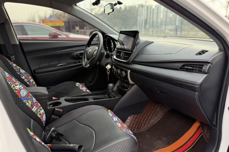 丰田 YARiS L 致炫 2022款 致炫X 1.5L CVT领先PLUS版中控内饰7002