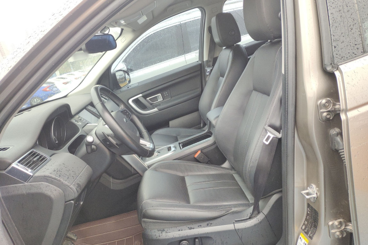 路虎 发现神行 2016款 2.0T HSE局部细节19