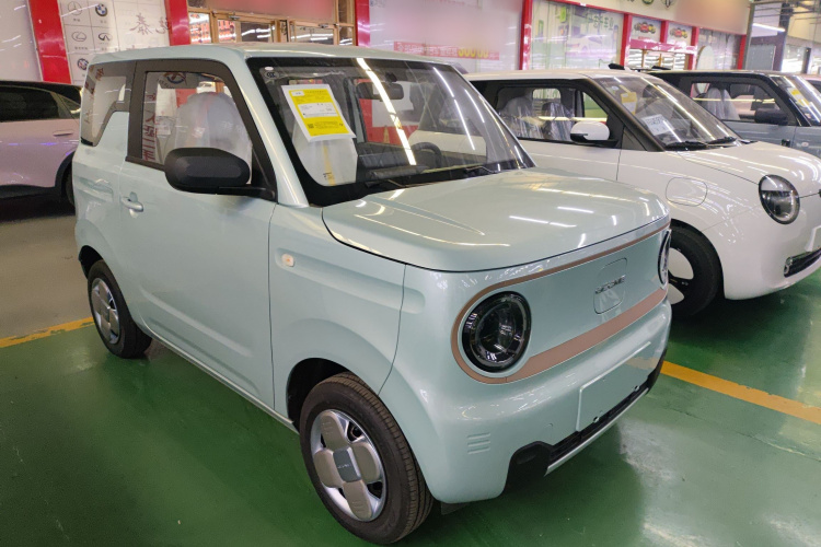 吉利银河 2024款 熊猫mini 200km 耐力熊车身外观3