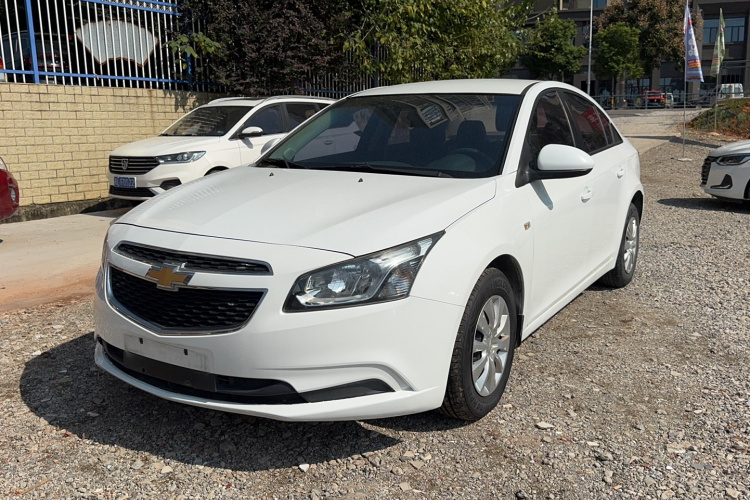 雪佛兰 科鲁兹 2015款 1.5L 经典 SL MT车身外观1