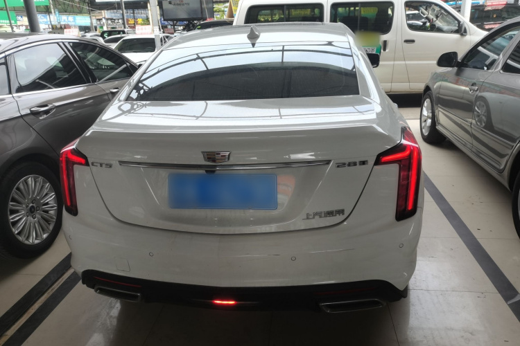凯迪拉克CT5 2022款 28T 豪华型（标准版）车身外观6