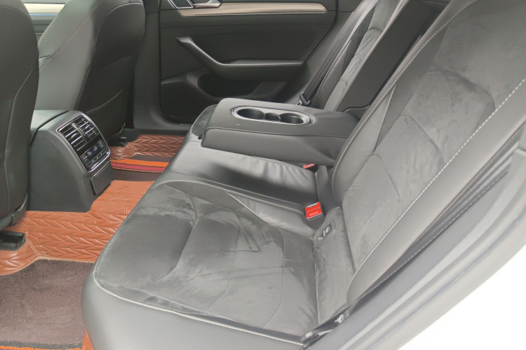 一汽-大众CC 2019款 330TSI 华颜版 国V中控内饰21