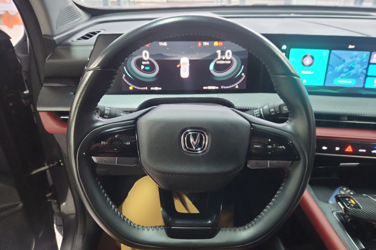 长安CS75 PLUS 2022款 第二代 1.5T 自动豪华型中控内饰13