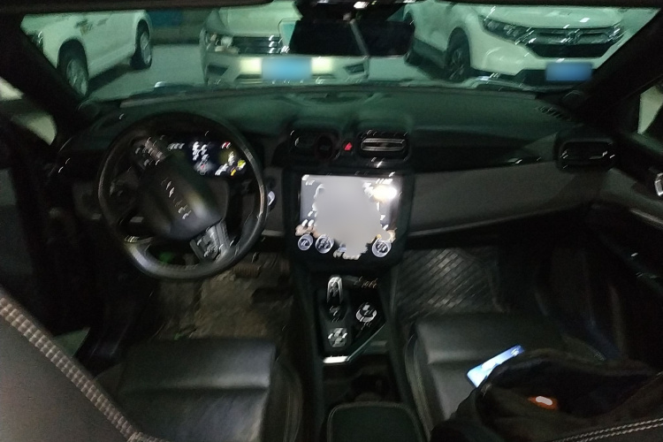 领克03 2022款 2.0TD DCT劲Pro中控内饰7002