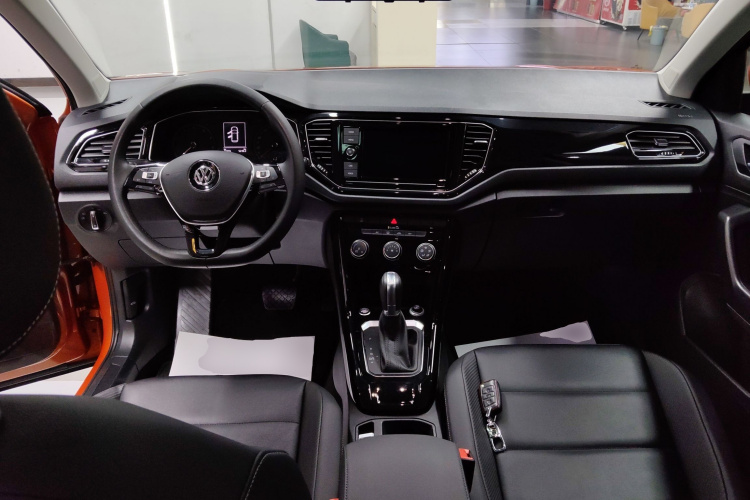 大众 T-ROC探歌 2019款 280TSI DSG两驱舒适型 国VI中控内饰12