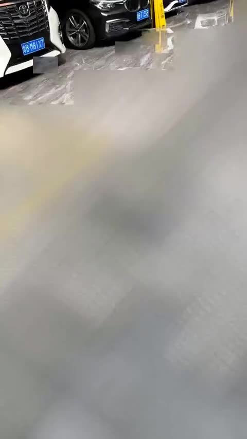 奔驰C级 2022款 C 200 L 运动版讲解2