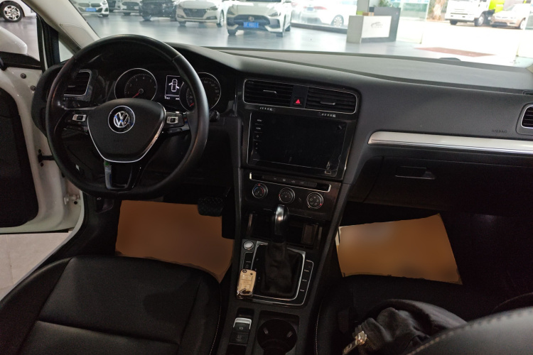 大众 高尔夫 2020款 挚爱版 200TSI DSG舒适型进取版中控内饰12