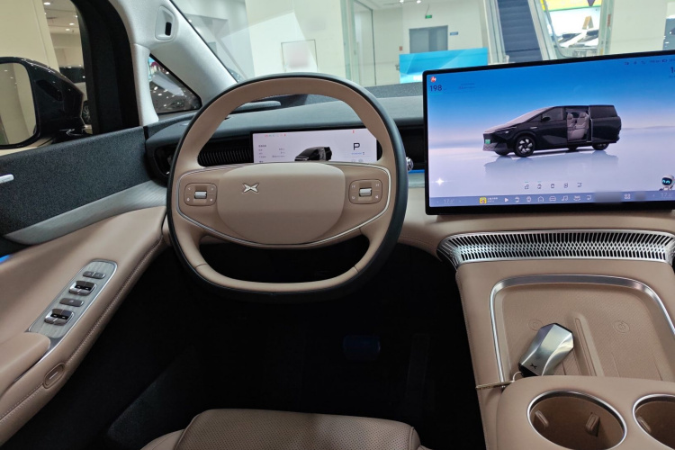 小鹏X9 2024款 702超长续航Pro中控内饰13