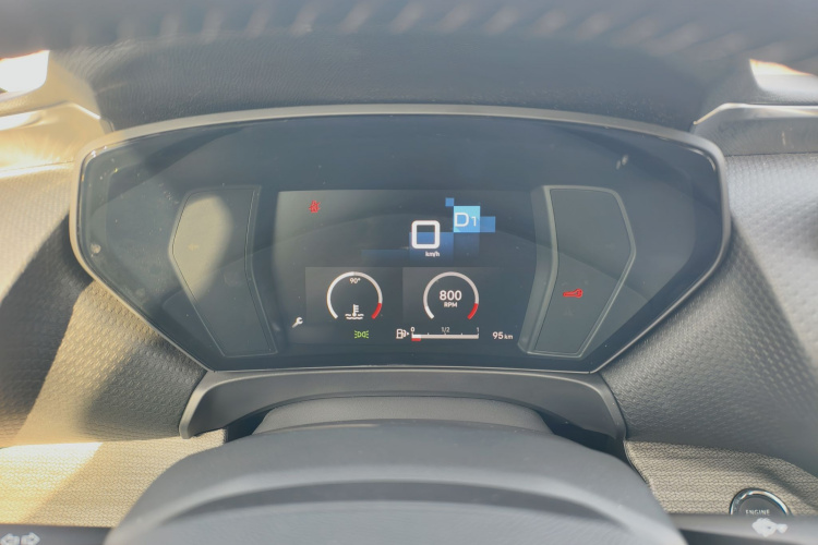 雪铁龙 凡尔赛C5 X 2023款 1.6T 享不凡中控内饰7012