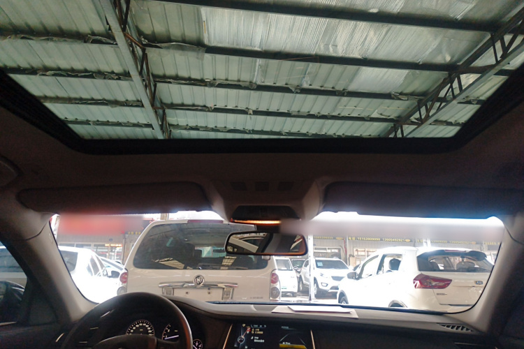 宝马7系 2014款 730Li 臻享型中控内饰22