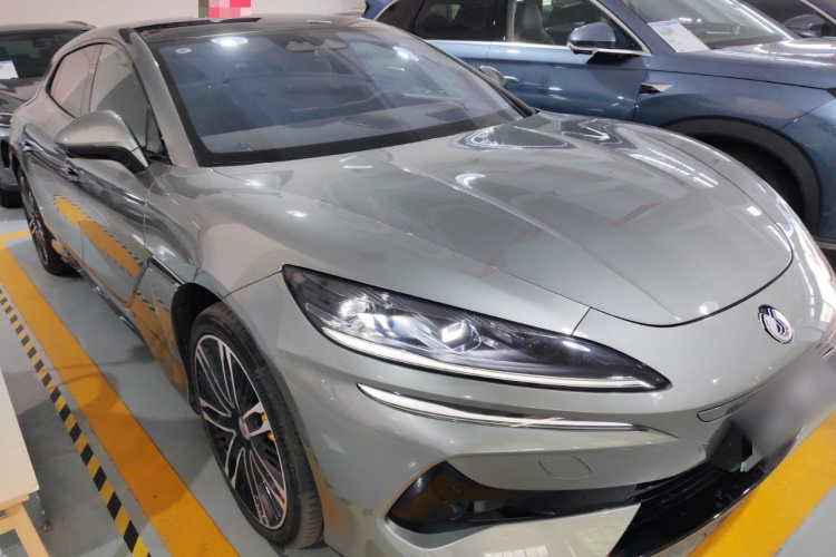 腾势Z9GT 2024款 1100四驱Ultra版车身外观3