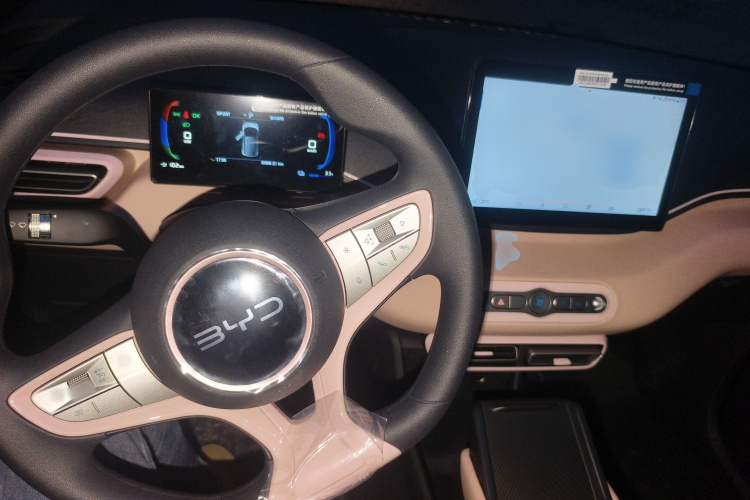 比亚迪 海鸥 2025款 305km 活力版中控内饰12