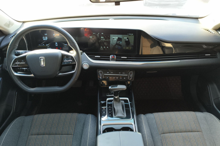 奔腾B70 2022款 第三代 1.5T 自动乐享型中控内饰7002