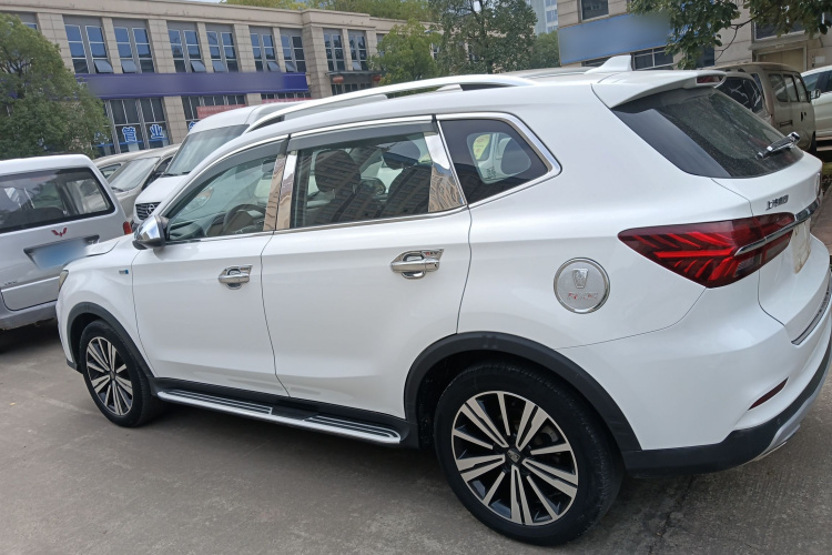 荣威RX5 2019款 20T 两驱手动4G互联铂金版车身外观4