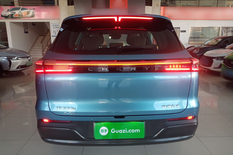 奇瑞 瑞虎8 PLUS C-DM 2025款 1.5T 116km 尊贵型 5座车身外观6