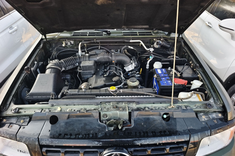 猎豹汽车 猎豹Q6 2015款 2.4L 手动两驱精英型机舱底盘24