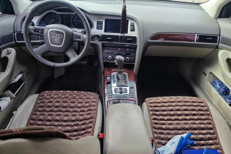 奥迪A6L 2011款 2.8 FSI 舒适型中控内饰12