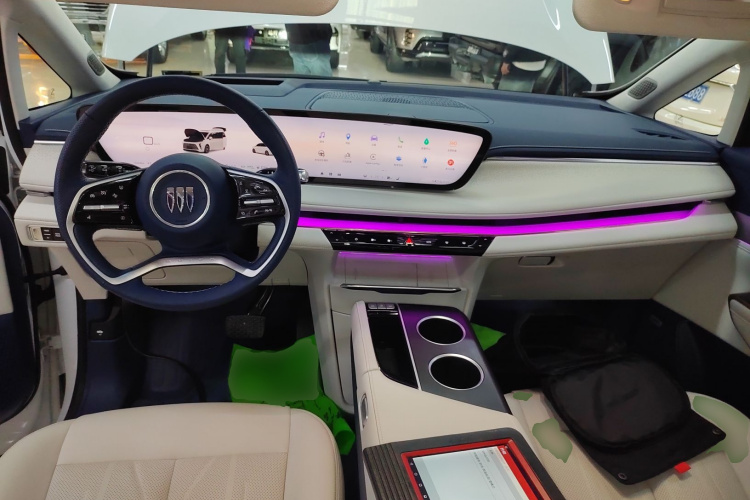 别克GL8新能源 2024款  陆尊 奢享版 7座中控内饰12