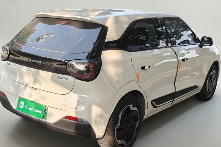 东风纳米 纳米01 2024款 焕新版 330 Plus智+车身外观7