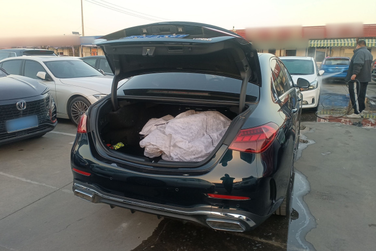 奔驰C级 2024款 C 260 L 运动版局部细节23