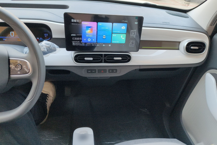 吉利银河 熊猫 2025款 210km 元气熊中控内饰7002
