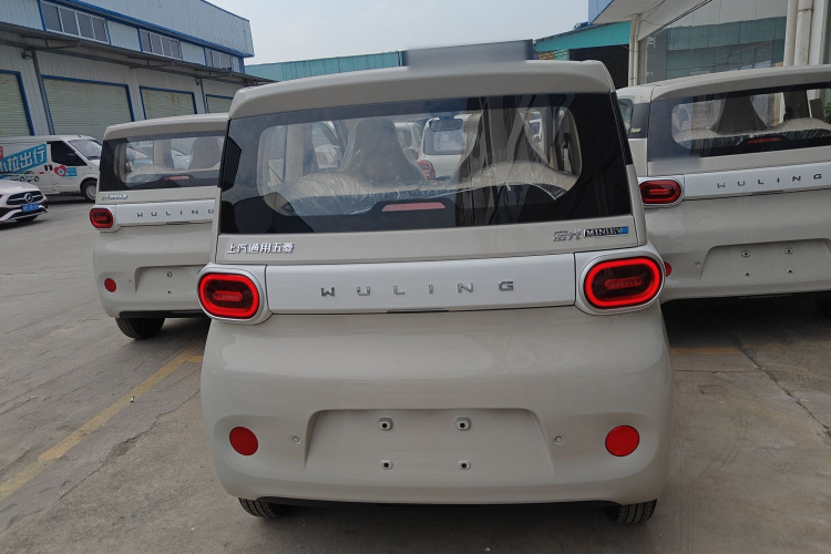 五菱汽车 宏光MINIEV 2024款 第三代 215km 青春版车身外观6