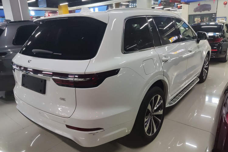 理想汽车 理想ONE 2020款 增程6座版车身外观7