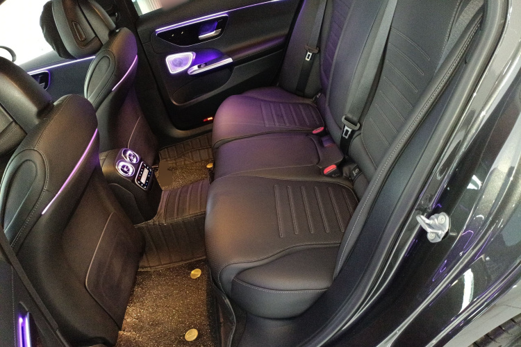 奔驰C级 2023款 改款二 C 260 L 运动版中控内饰7004