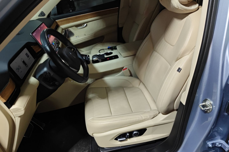 鸿蒙智行 问界M5 2022款 纯电后驱标准版中控内饰19