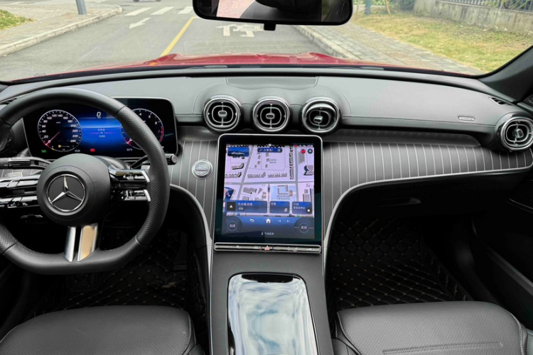 奔驰C级 2023款 改款 C 200 L 运动版中控内饰7008