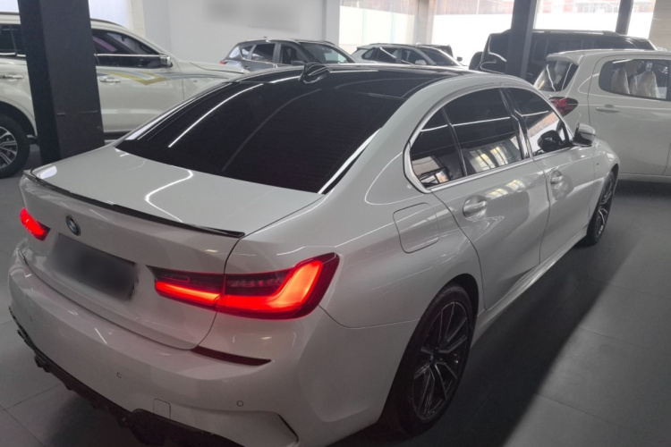 宝马3系 2022款 325Li M运动套装车身外观7