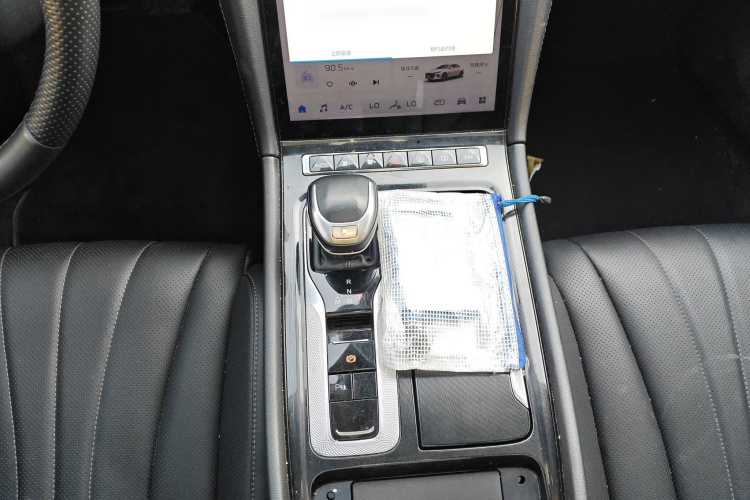 红旗H5 2023款 1.5T DCT智联旗韵版局部细节18