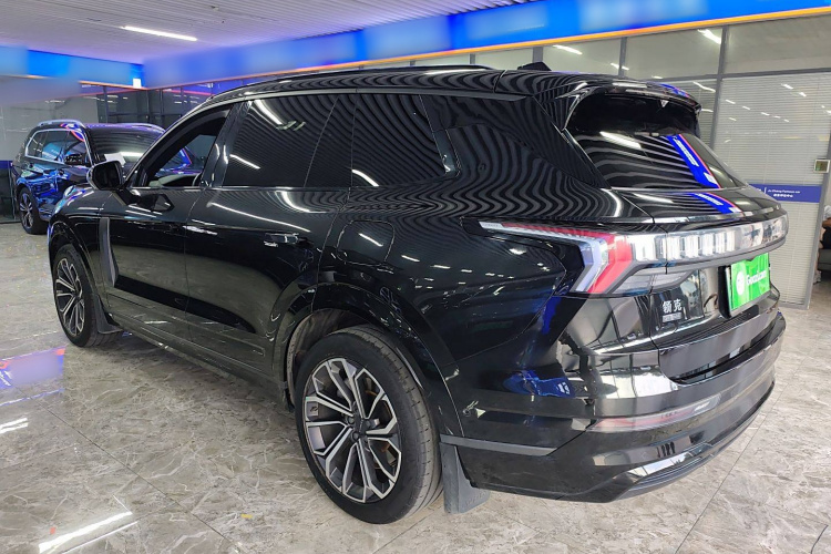 领克09 EM-P 2023款 2.0TD EM-P 远航版PM 六座车身外观4