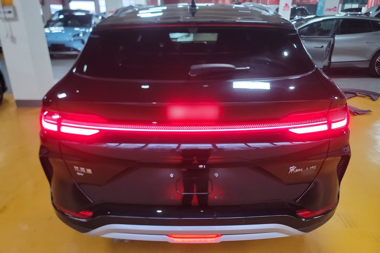 比亚迪 宋PLUS新能源 2025款 EV 智驾版 520km 尊贵型车身外观6