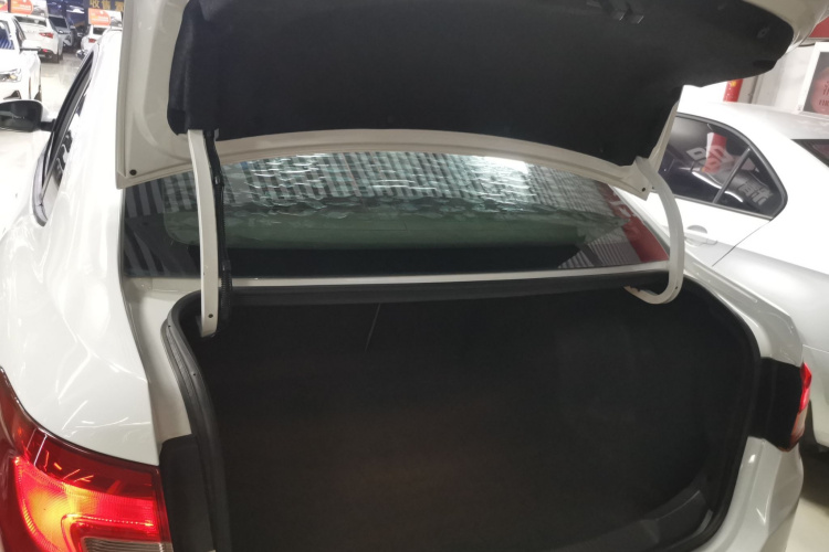 别克 英朗 2017款 15N 自动精英型局部细节23