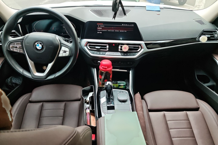 宝马3系 2021款 320i 运动套装中控内饰12