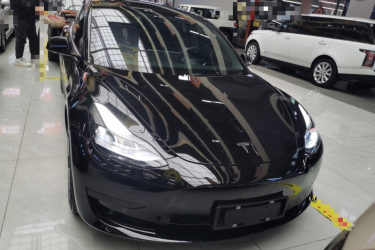 特斯拉 Model 3 2022款 后轮驱动版车身外观2