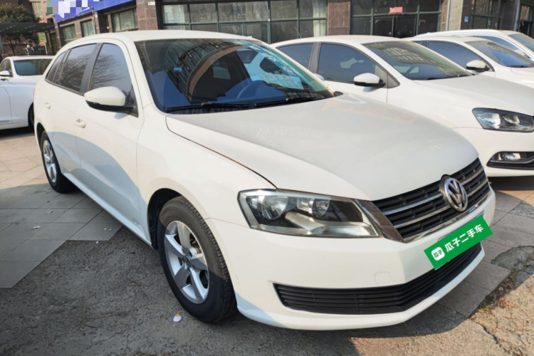 大众 朗行 2013款 1.6L 自动风尚型车身外观3