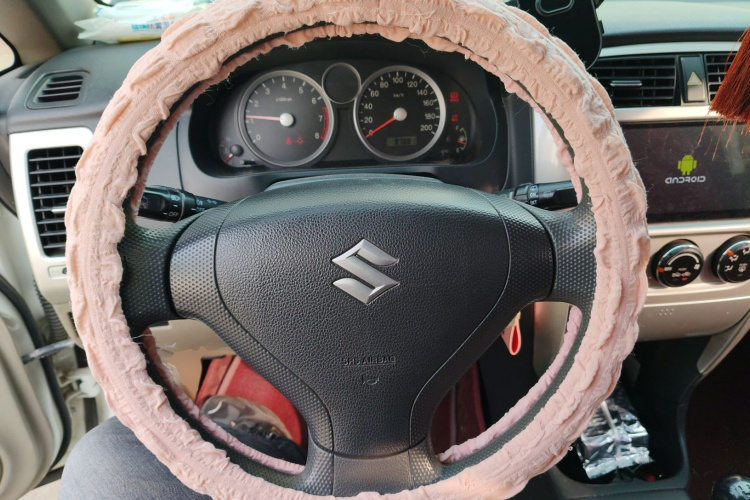 铃木 利亚纳 2013款 两厢 1.4L 手动标准型2中控内饰13